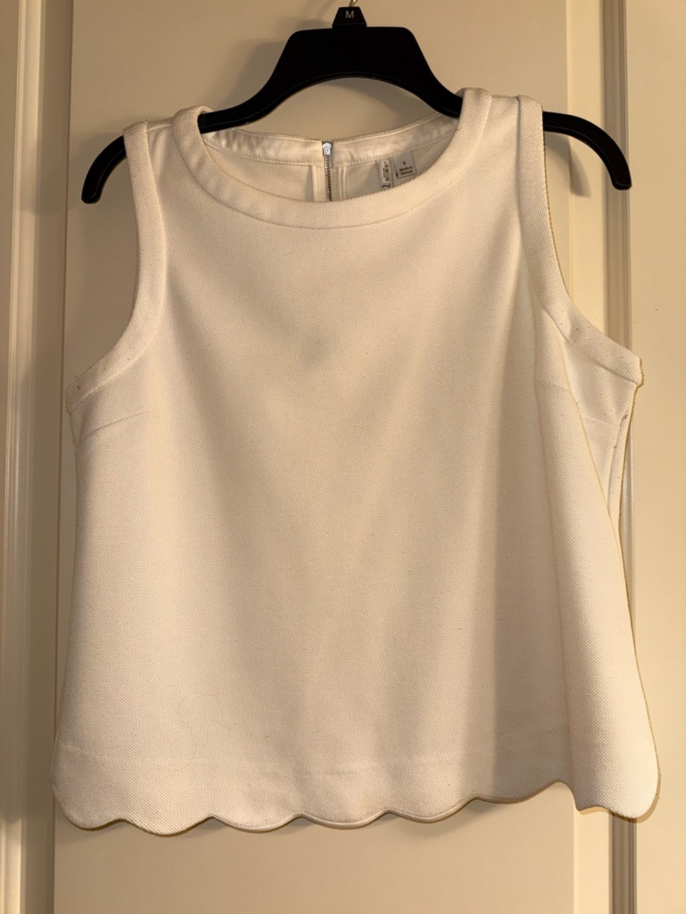 Elle Women’s Sleeveless Scalloped Hem Blouse